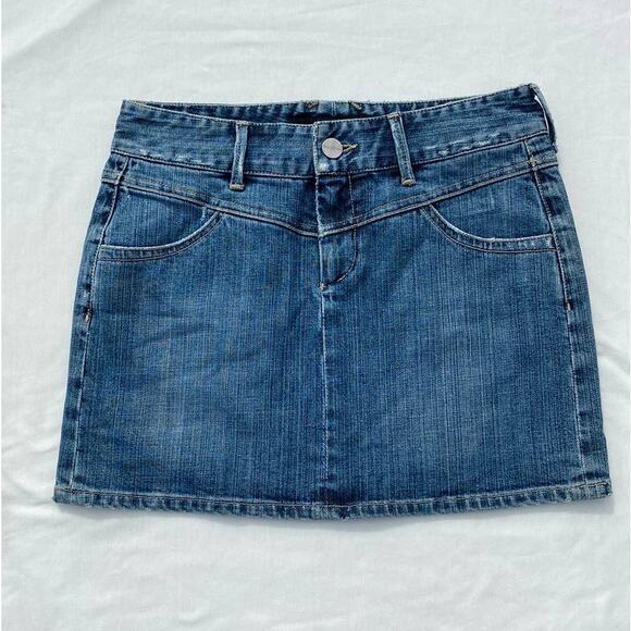 New Goldsign Women's Blue Medium Wash Distressed Jean Denim Mini Skirt Size 27 - Picture 5 of 10